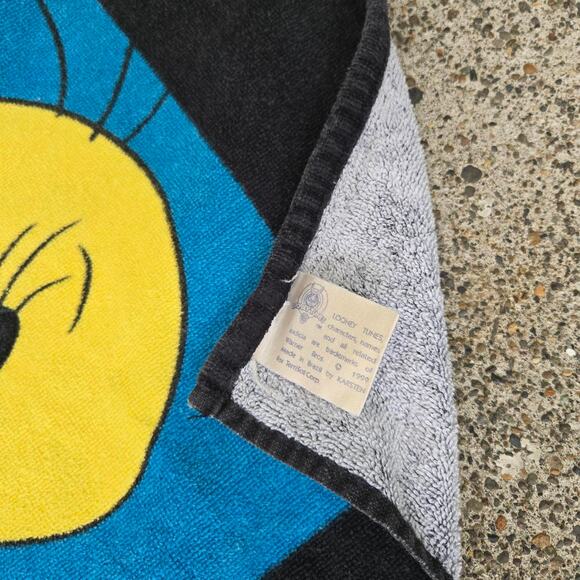 Vtg 90s LOONEY TUNES Characters Box Logo All Over Print Cartoon Beach Towel - Picture 3 of 5